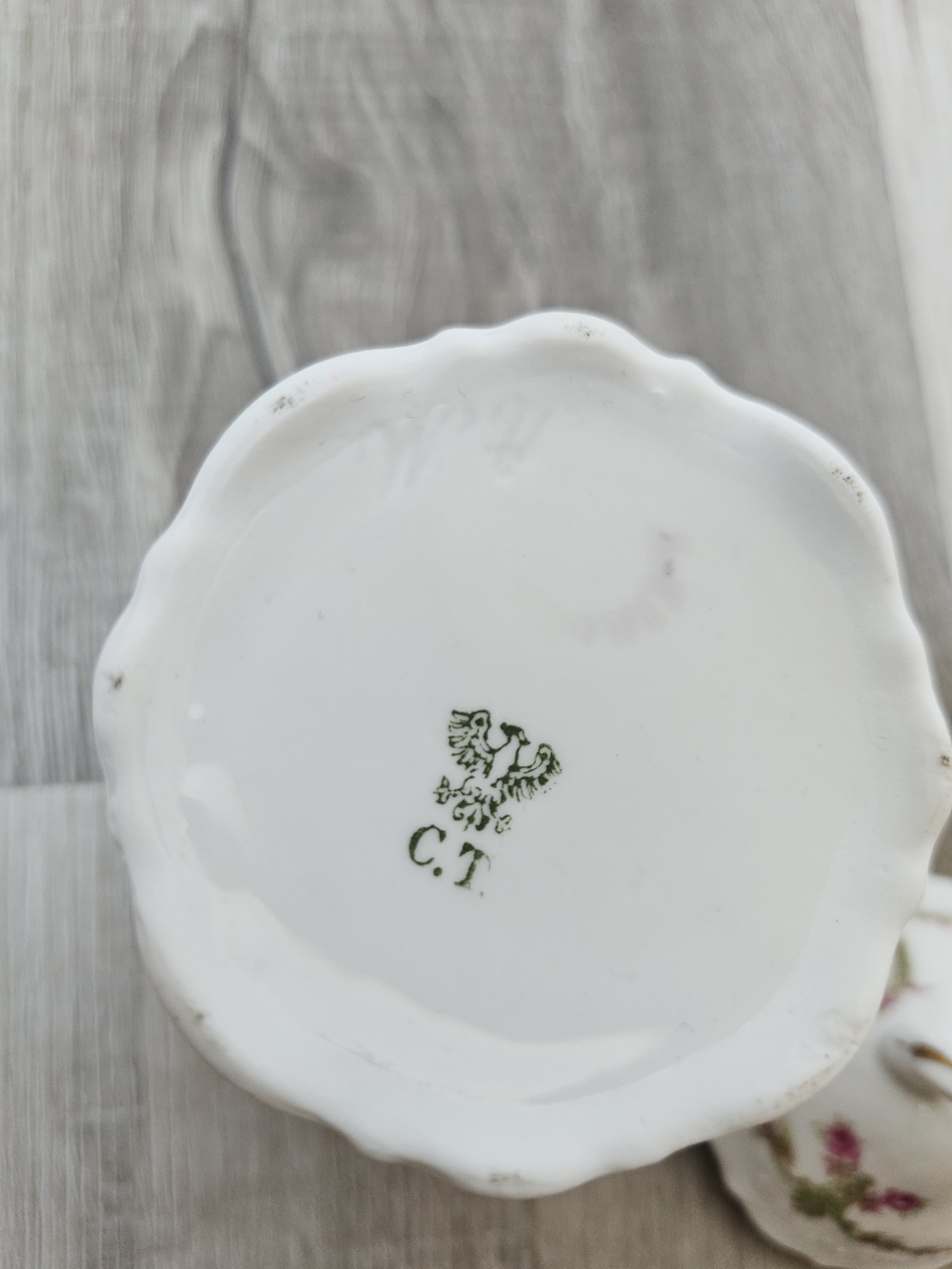 Porcelain Covered Sugar Bowl with Pink Rose Garland - Picture 13 of 16
